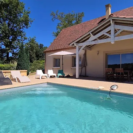 La Maison Odile A Avec Piscine Chauffee Feriehus
